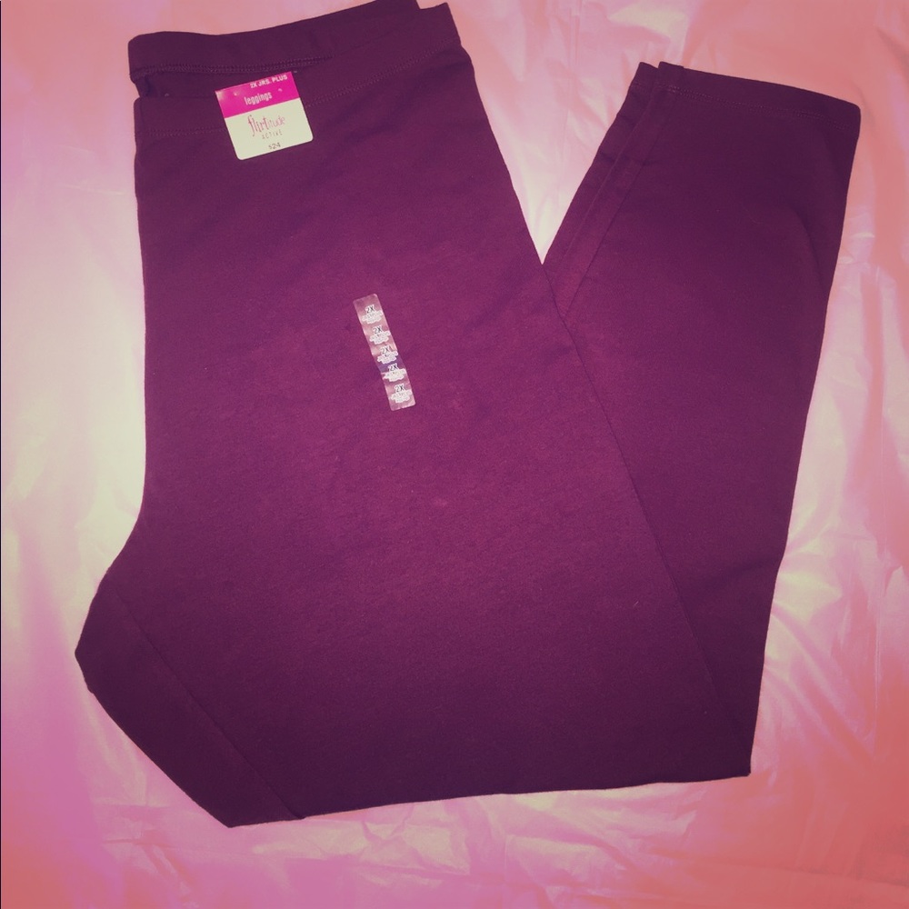 Juniors’ plus leggings